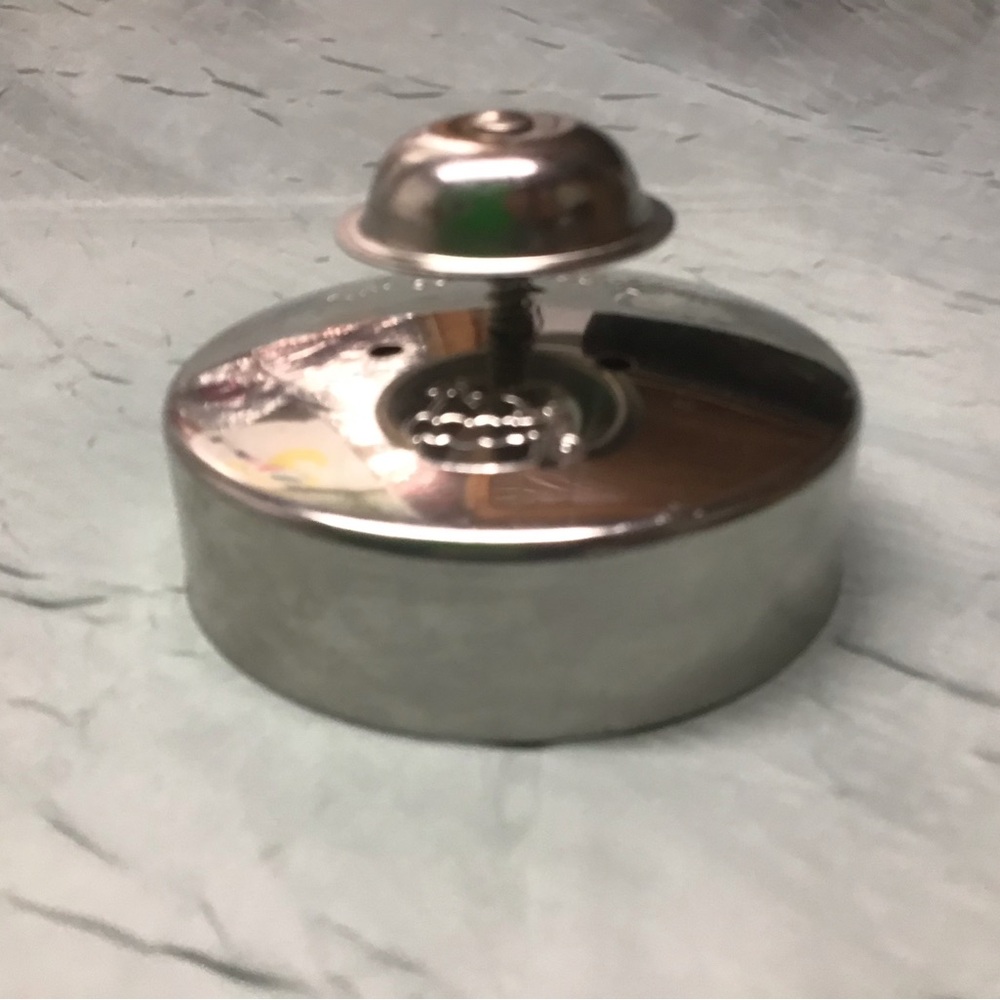Pampered Chef Retired SS Cut N Seal